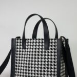 GLITCH CROSSBODY SLING